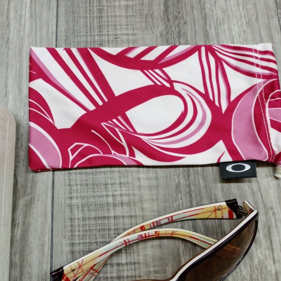 Oakley Sunglasses w/ Carrying case and protective pouch